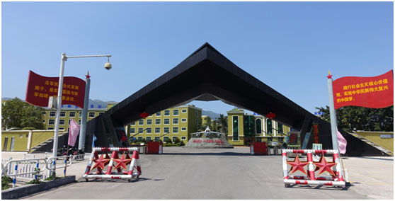 龙翔军旅世界b2隐形轰炸机造型大门